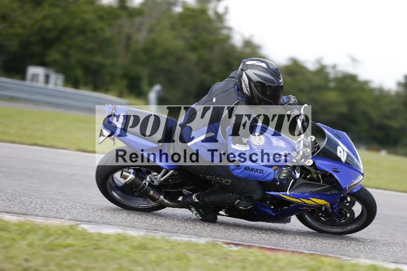 /Archiv-2024/29 12.06.2024 MOTO.CH Track Day ADR/Gruppe blau/20